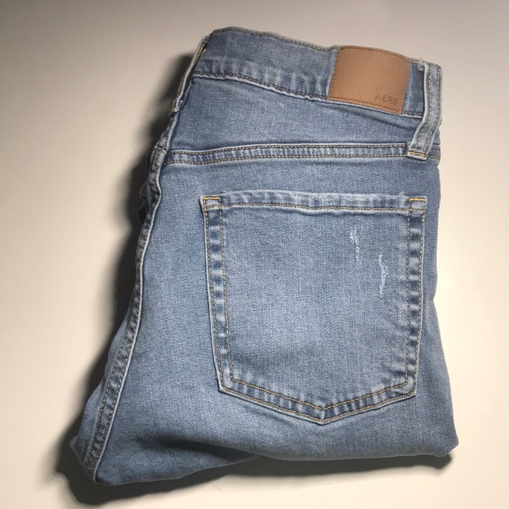 Aeropostale Cheeky Jeggings Ripped Light Jeans